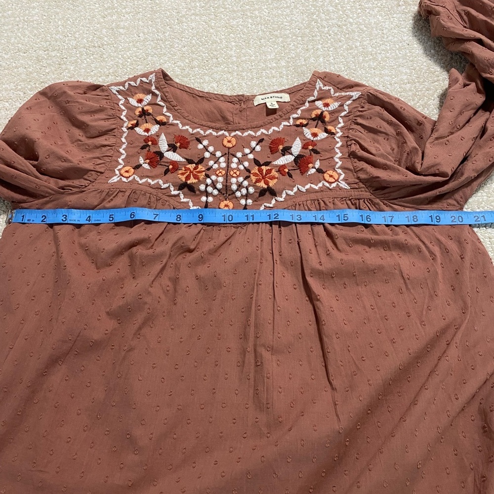 Max Studio Rust Embroidered Blouse - Picture 8 of 11